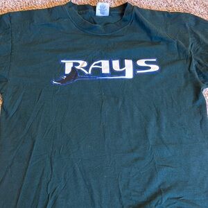 Green Rays Graphic T-Shirt
